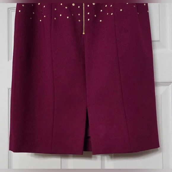 ANTONIO MELANI Magenta Burgundy Pencil Skirt with Gold Studs Size 4 - Picture 7 of 10